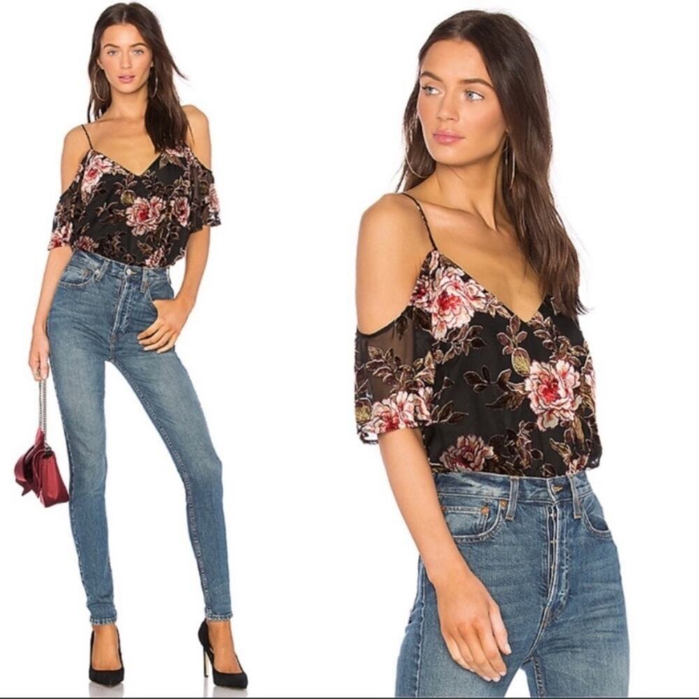 Cupcakes & Cashmere Jovelyn Black Floral Velvet Burnout Cold Shoulder Top Large